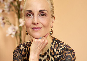 Mai Manniche irettesætter dronning Mary