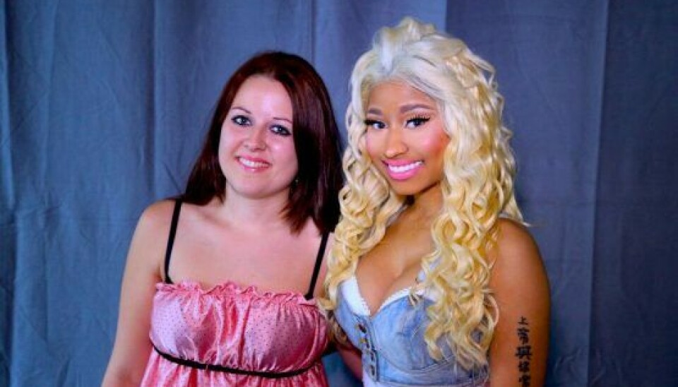 Her ses Jessica sammen med idolet, Nicki Minaj. (Foto: Privat)