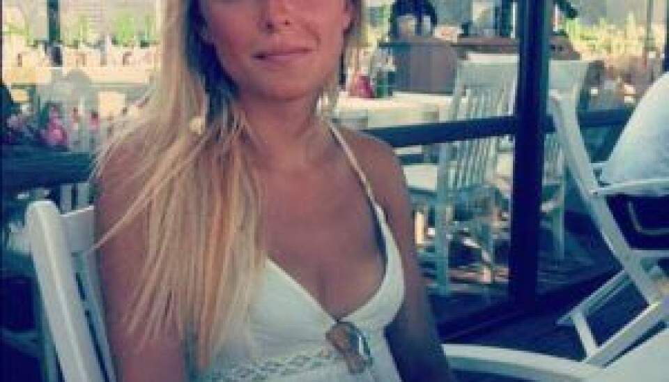 Den smukke pige er single, så hvad venter i på, drenge? (Foto: Privat)