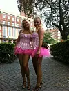 Mor Mia og Joy ryger i totterne på hinanden i aftenens afsnit af sæsonpremieren på 'Mig og min mor'. (Foto: Privat)