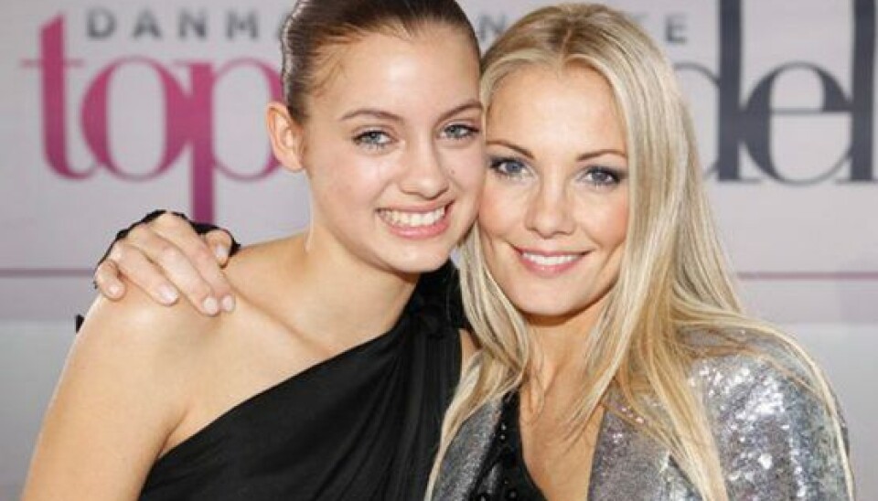 Caroline Bader vandt første sæson af Topmodel med Caroline Fleming som vært.