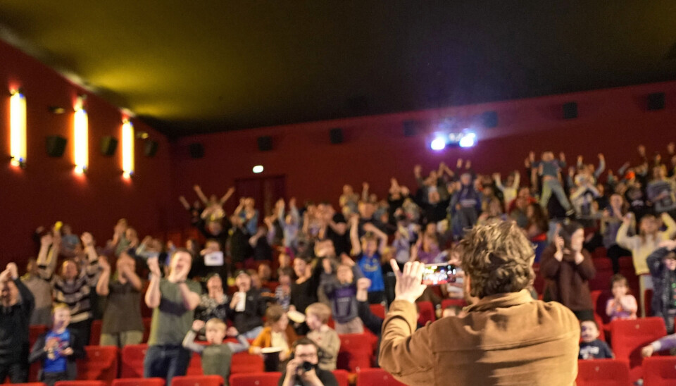 – Børn er vanvittige, men også by
far det bedste publikum, skrev
Pilou efter arrangementet på sin
Twitter-konto, hvor han lagde en
video ud, han havde optaget af
publikum.