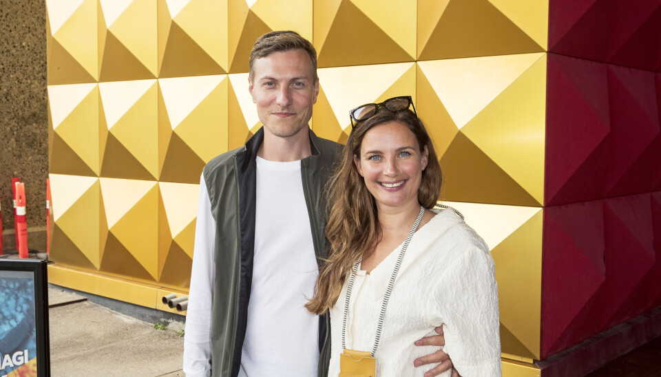 Hun har
børnene Villy på otte år,
Geo på fire og Berta på halvandet med sin
kæreste, Sebastian Richelsen, 41.