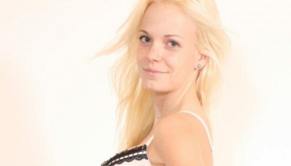 Sine er stadig en smuk pige, med ben i næsen. (Foto: Privat)