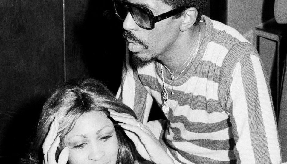 Ægteskabet
med Ike turner var tæt
på at bryde
Tina Turner
helt ned.