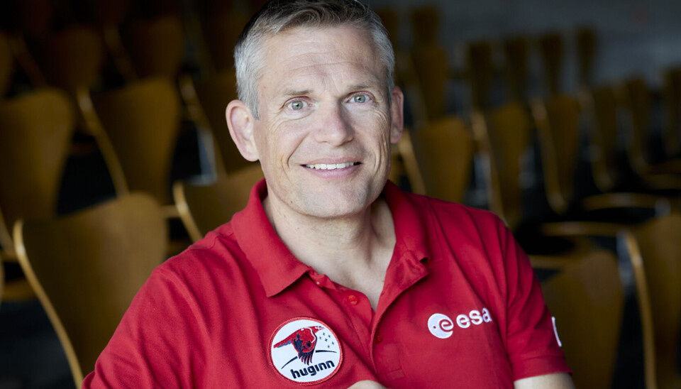 Astronauter vokser mellem seks og syv centimeter
i rummet, da rygsøjlen forlænges, men det aftager,
når de lander på jorden igen, fortalte Andreas Mogensen og fik auditoriet til at grine.