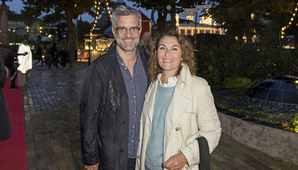 Der er
kommet
sølvstænk
i det gyldne hår
hos parret
KainzBrüel, som
i juli kan
fejre sølvbryllup.