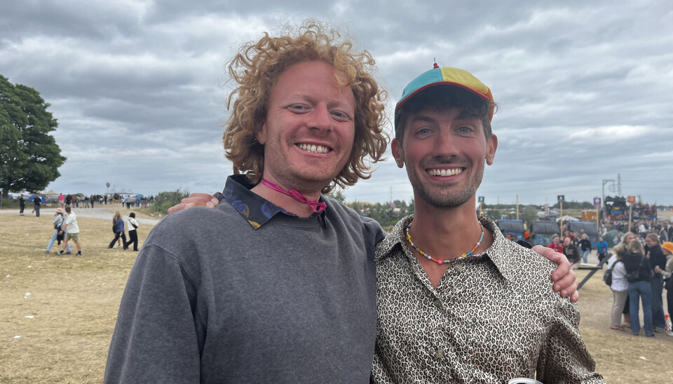 'Bachelorette'-fyr i hedt kys på Roskilde Festival