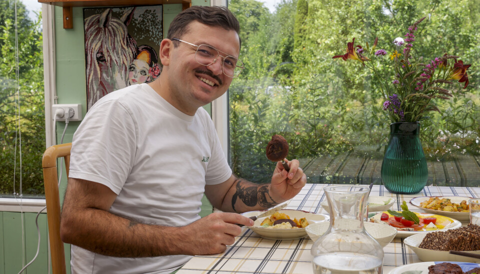 Umut Sakarya lever og ånder for at lave mad.