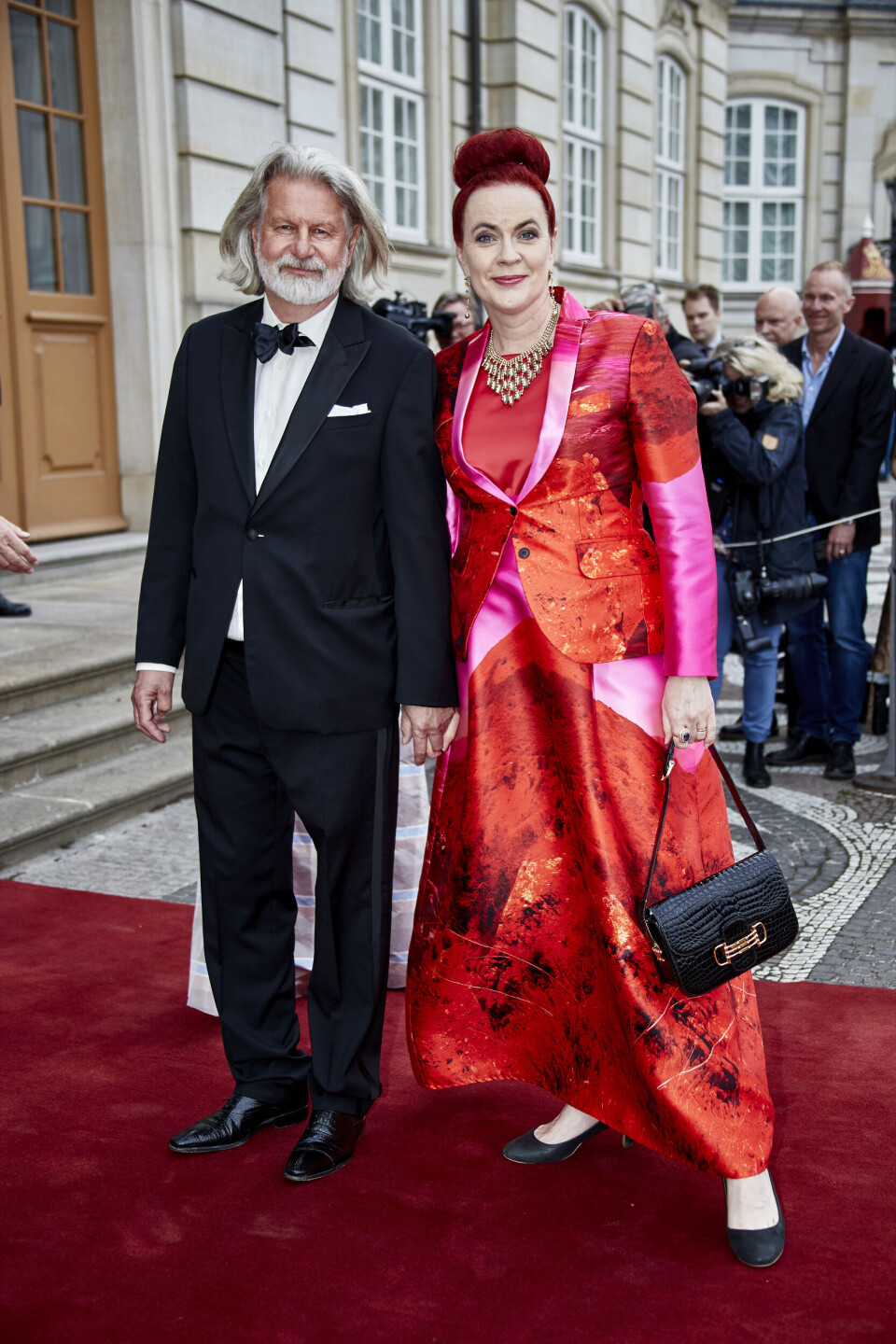 Lauritz.com-ejerne Bengt
Sundstrøm, 68, og Mette Rode
Sundstrøm, 56, er blandt prins
Joachim og prinsesse Maries
nære venner. Her ses de på vej
til fest på Amalienborg.