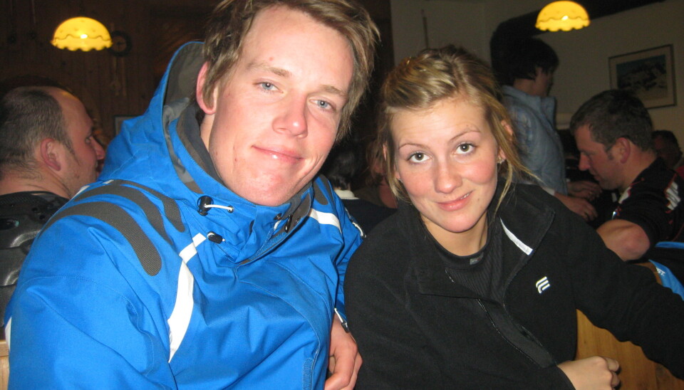 Mette og Kristian på skiferie i ungdommen.