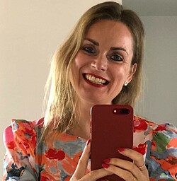 Kan du kende hende? Reality-stjerne med i 'Landmand søger kærlighed'