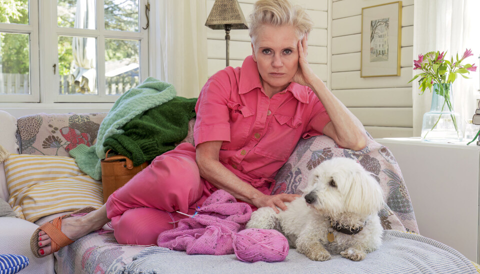 Viggo er den
ene af Trine
og Kaspers to
hunde, og han
elsker, når Trine
tager strikketøjet frem, for
så betyder det
hygge i sofaen.