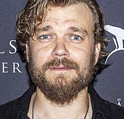 Pilou Asbæk: Jeg blev latterliggjort