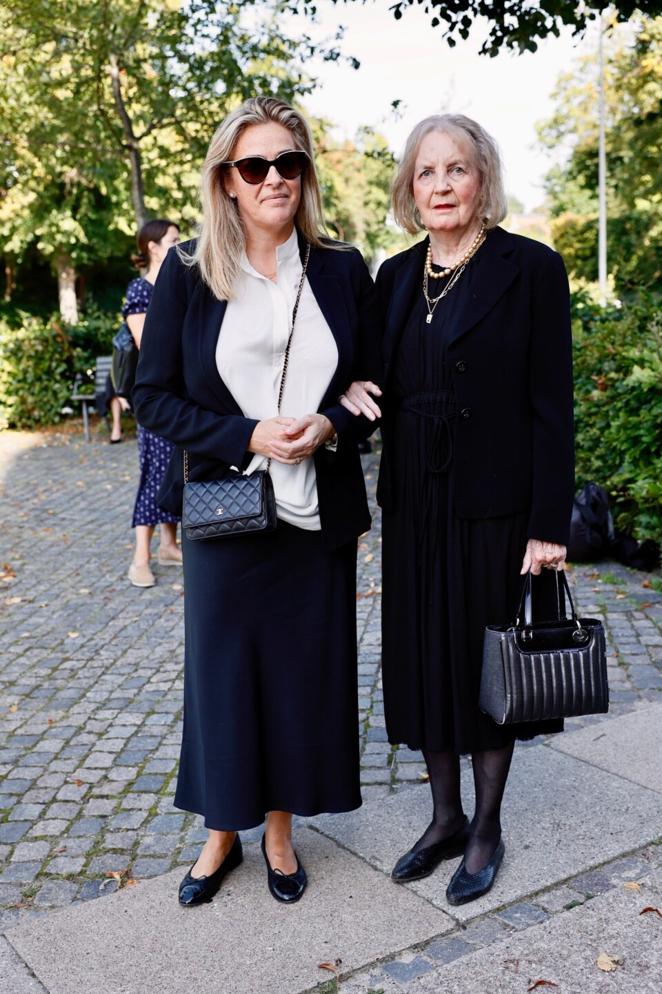 Birgit Meister Smuk afsked: Nu bisættes Eddie Skoller