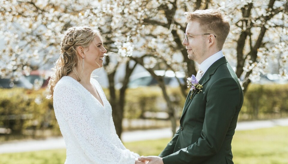 Sara og Nicklas på deres bryllupsdag.