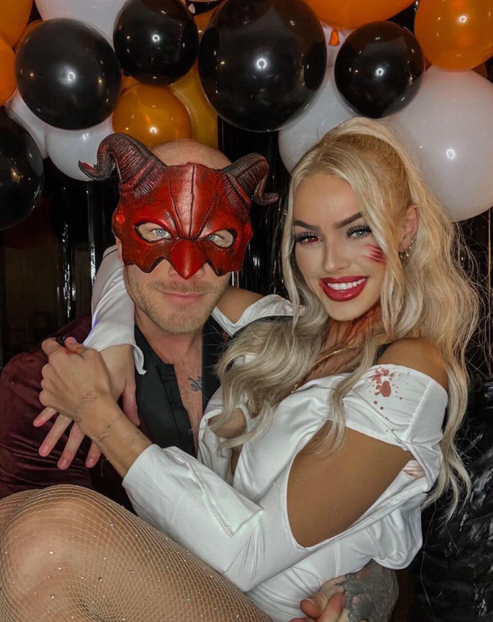 Mark og Sabrina til halloween-fest. Det var efter den fest, Mark begyndte at kalde Sabrina for sin +1.