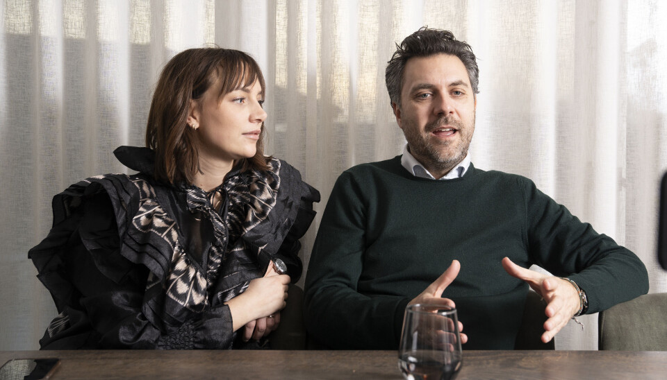 Besøg hos Lisbeth og Christian Vernsted-Fabricius fra tv-dokimentaren 'Årgang 20' forud for 2024 udsendelserne - og deres tre børn - Ayasofia, Filippa og Theodor.