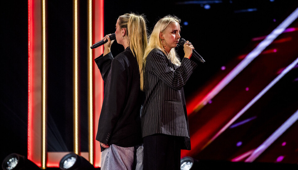 Lea og Freja til Six Chair Challenge i 'X Factor'.