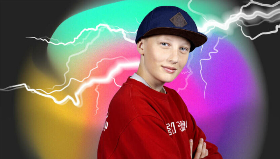 August fra Næstved synger ’Jorden Er Rund’