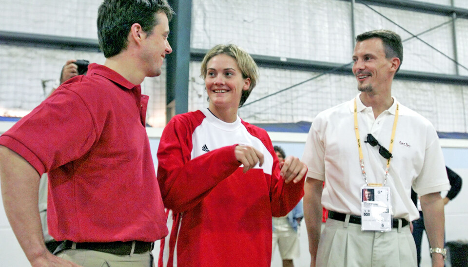 OL 2000 i Sydney. Kronprins Frederik og Prins Joachim besøgte håndboldlandsholdets træning.