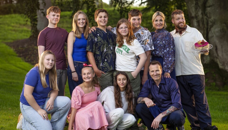 Deltagere, vært og dommer i 'Den store juniorbagedyst' 2024