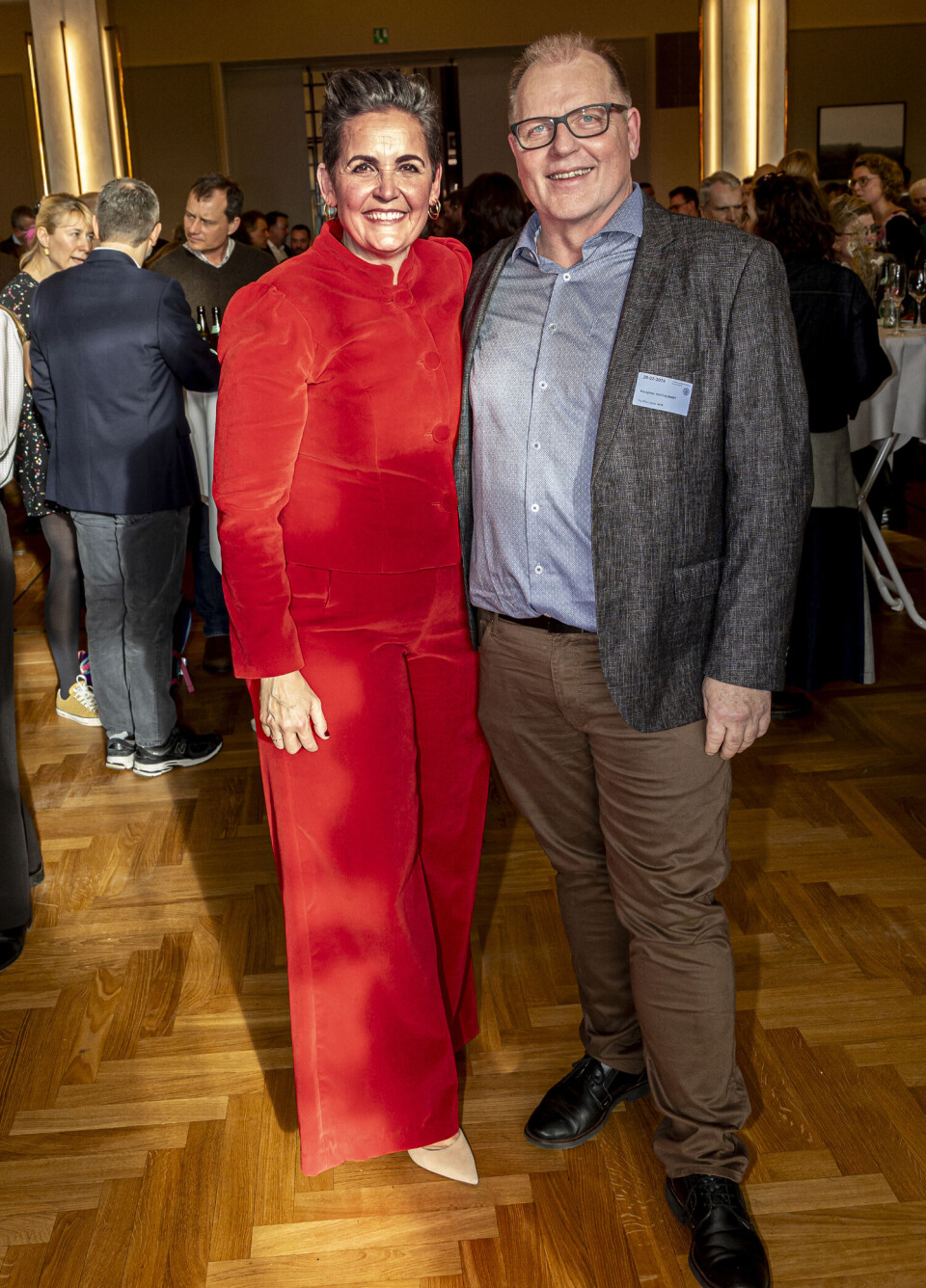 – Hun er min soulmate. Hun er et utroligt glad og engageret menneske og enormt omsorgsfuld, sagde Pias mand, Villy Dyhr, 59, om hustruen. De har tilsammen tre døtre.