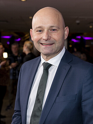 Søren Papes urne nedsat: Det står der på gravstenen