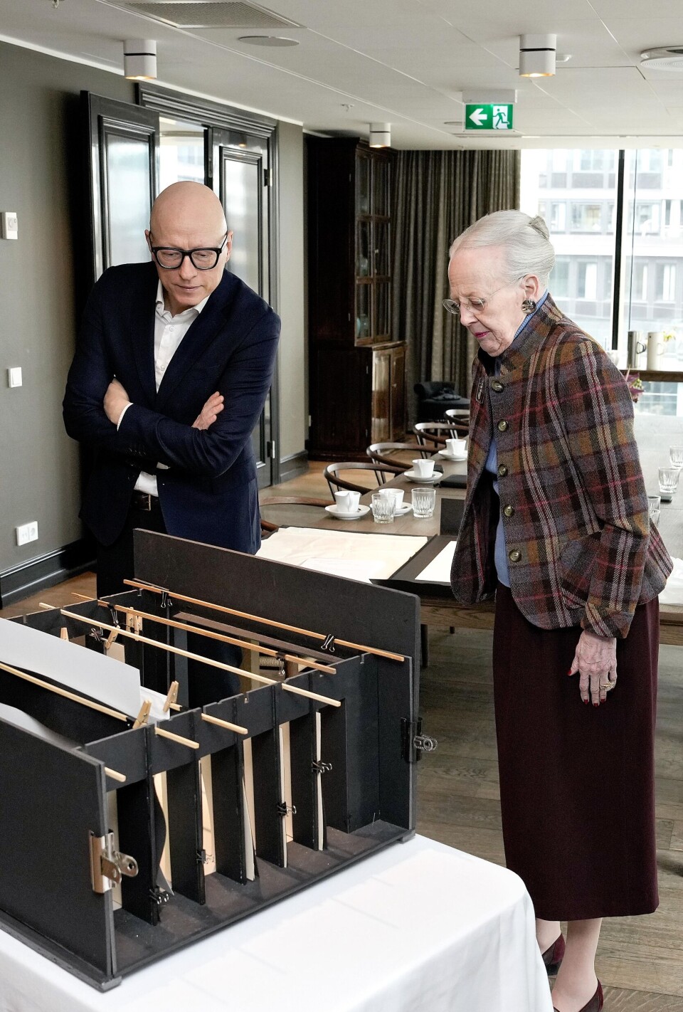 Dronning Margrethe til arbejdsmøde om Tivolis nye balletforestilling ”Klods-Hans”.