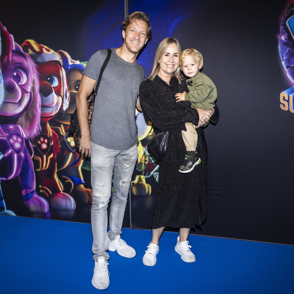 Michael Olesen og Joan Divine med sønnen Felix.