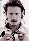 Der er ikke noget at sige til, at Gustav bliver starstruck over lækre Orlando Bloom. (Foto: skyhdwallpapers.com)