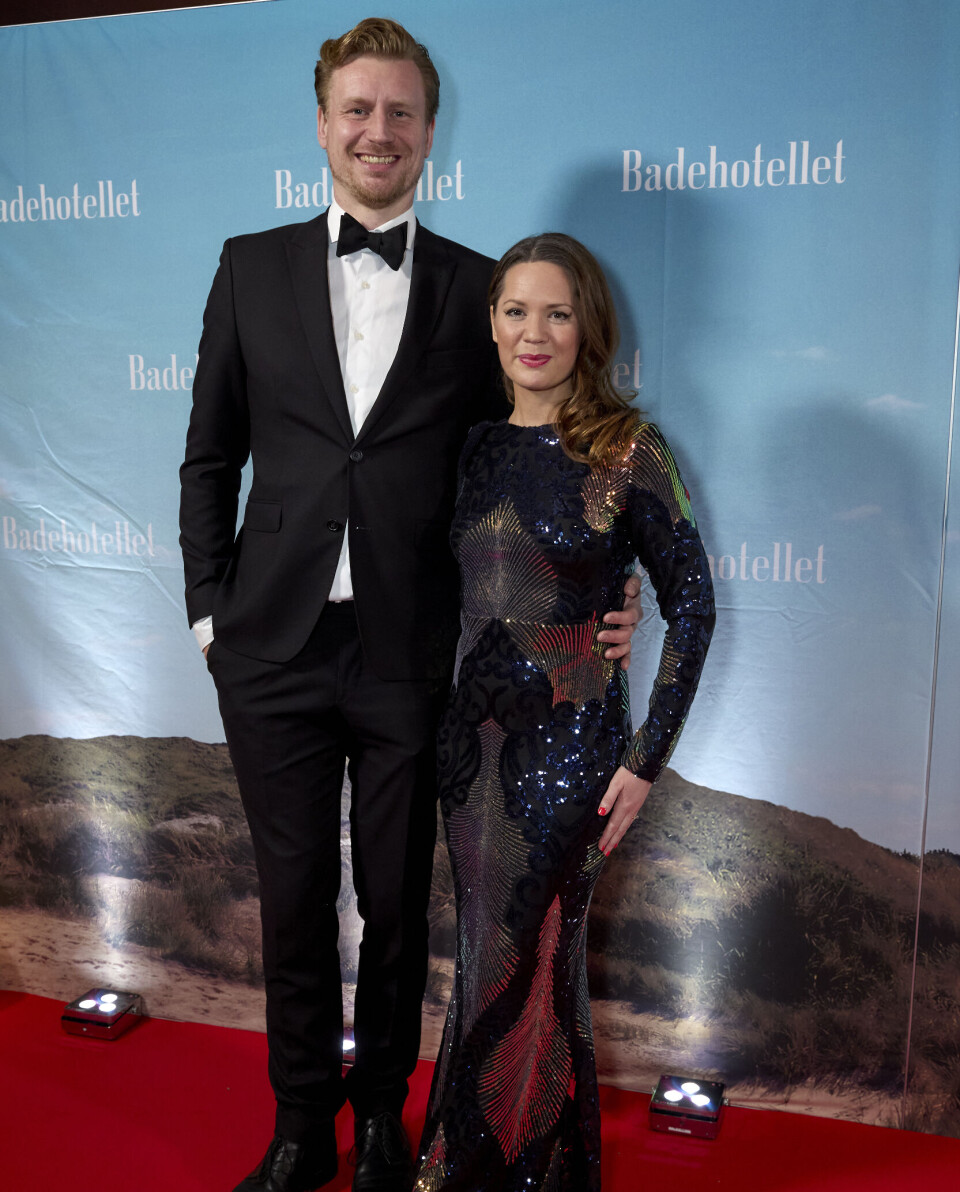 Gallapremiere på 'Badehotellet' sæson 10, Andreas Jebro og Amalie Dollerup