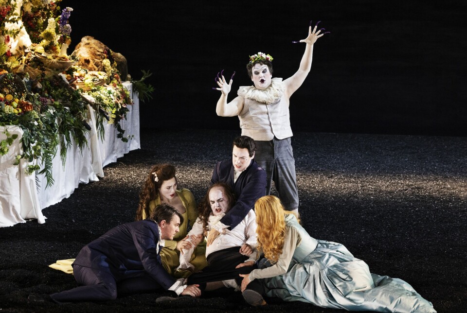 Morten Grove Frandsen, Clara Cecilie Thomsen, Christopher Purves, Benjamin Hulett, Mirjam Mesak, Thomas Ciluffo i 'Saul'.