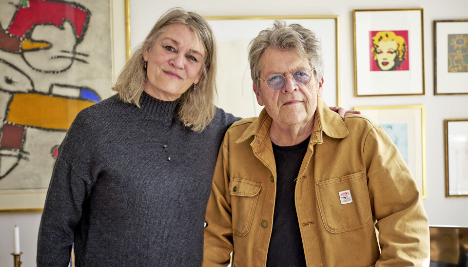 – Det er et par år siden, at Niels udstillede sidst, og der var han ikke så frisk, som han er nu. Motiverne er også blevet mere farvestrålende i udtrykket.