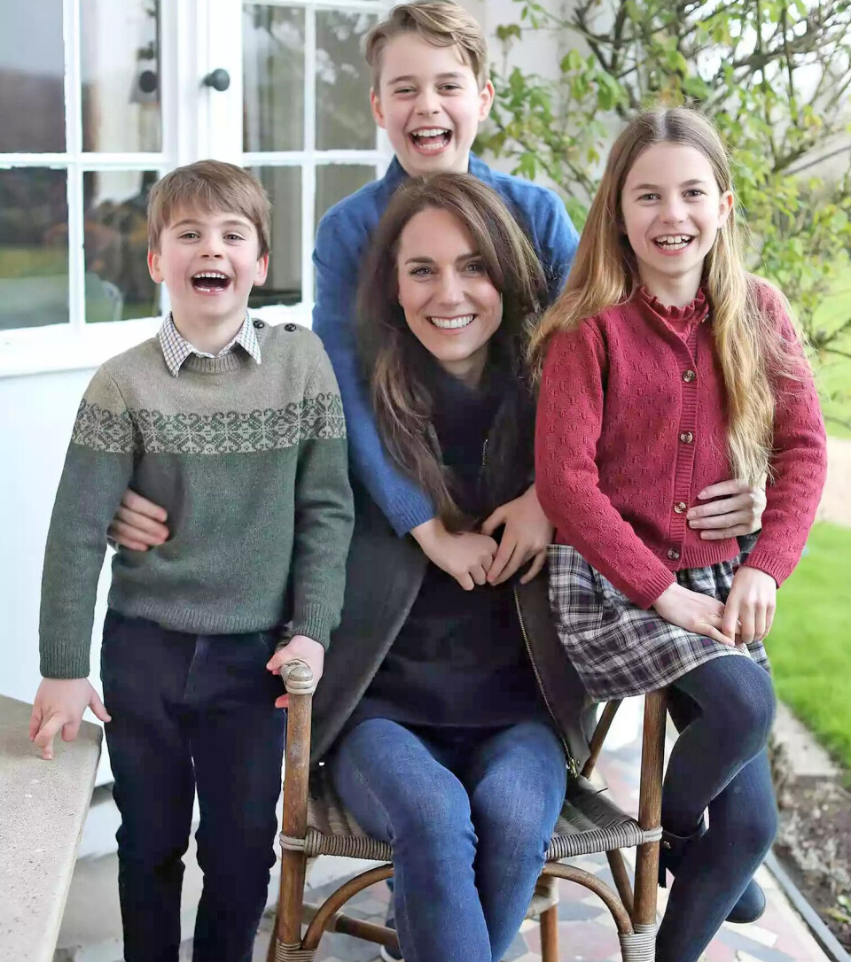 Kate ønskede at holde sin sygdom privat, indtil prins George på 10 år, prinsesse Charlotte på otte, og Prins Louis på fem, begyndte deres påskeferie.