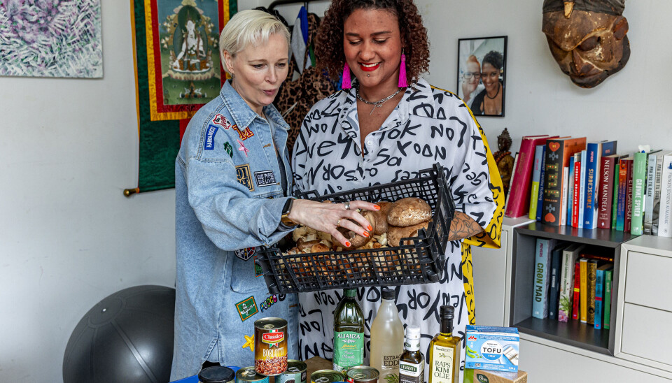 – Jeg er en svampefreak, afslører Vicki og Anna forklarer. – Svampe er fantastiske og kan give umami, konsistens og næring.