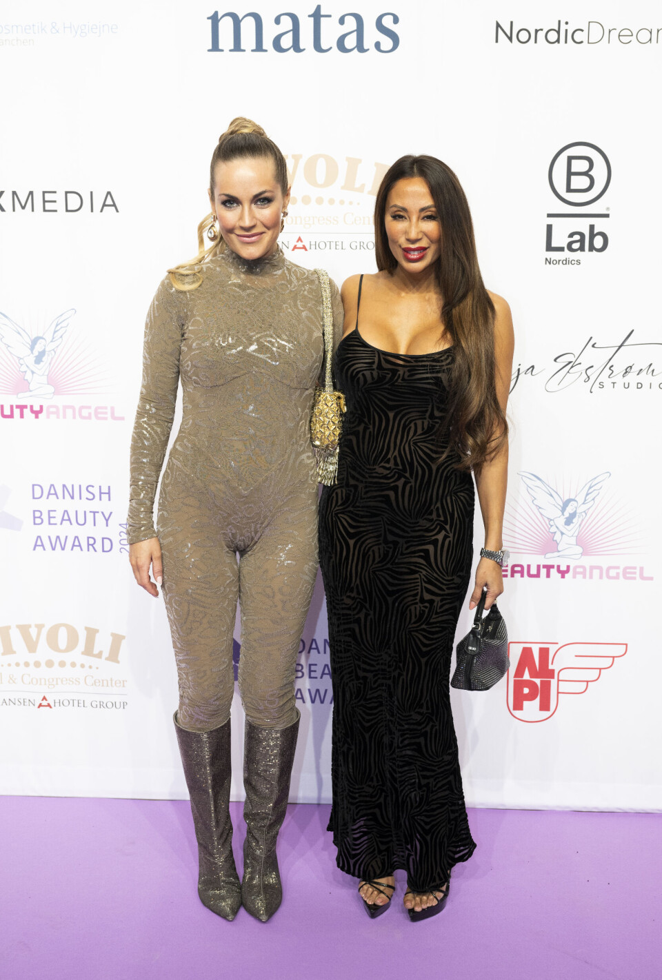 Amalie Szigethy og Jackie Navarro.