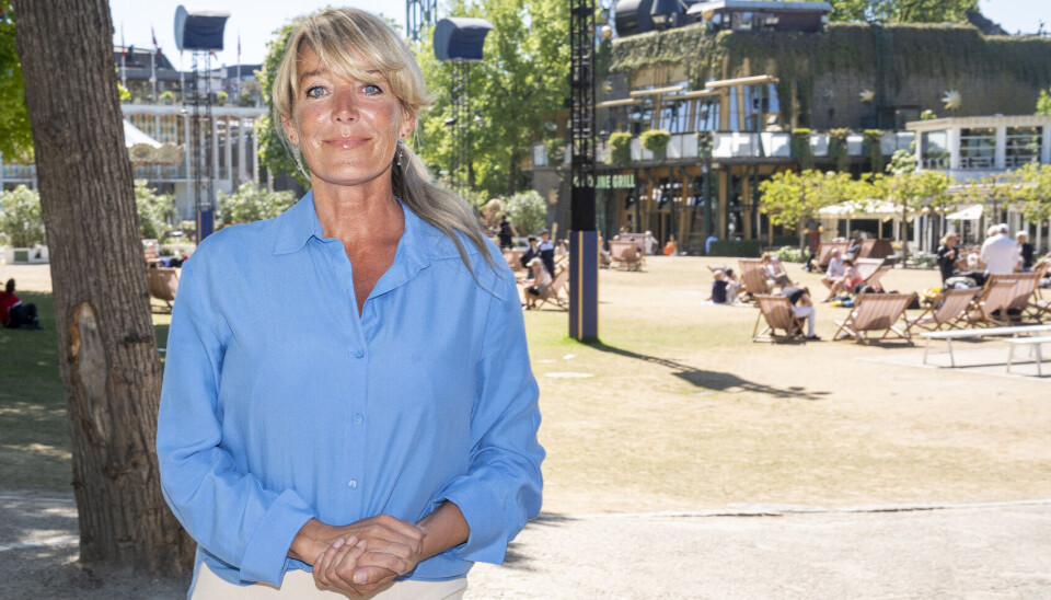 Lonnie Devantier bor i Danmark og Spanien: Hun si'r hallo og hola