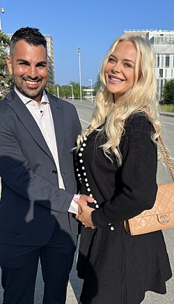 Se det søde billede: Nu viser Elvira babybulen