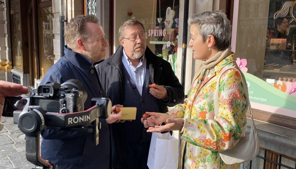 Efter at have handlet i en af de hundredvis af chokoladeforretninger møder Margreteh Vestager James og Adam til en snak om hendes passion for belgisk chokolade.