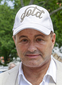 Dennis Knudsen i Thailand med drømmemanden