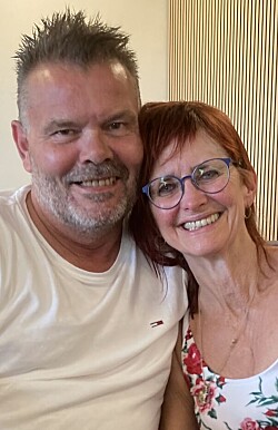 SE BILLEDERNE: Sussi er blevet forlovet