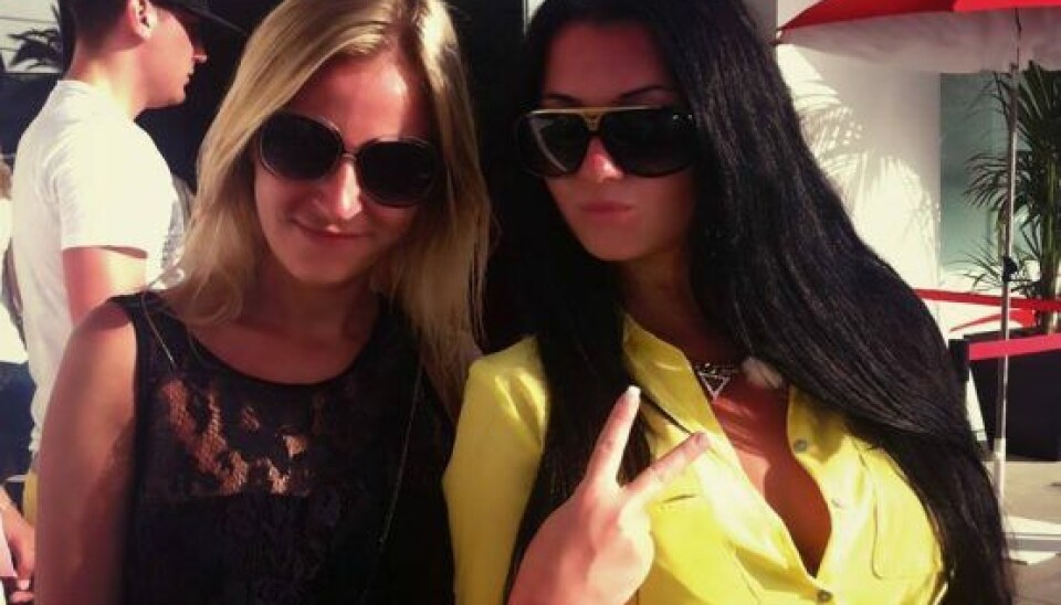 Irina og Julie giver den max gas i programmet. (Foto: Privat)