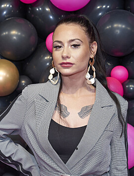 Efter sexisme-dokumentar: Tessa aflyser koncerter