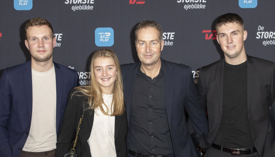Kasper Hjulmand med børnene Marcus, Liva og Mikkel.