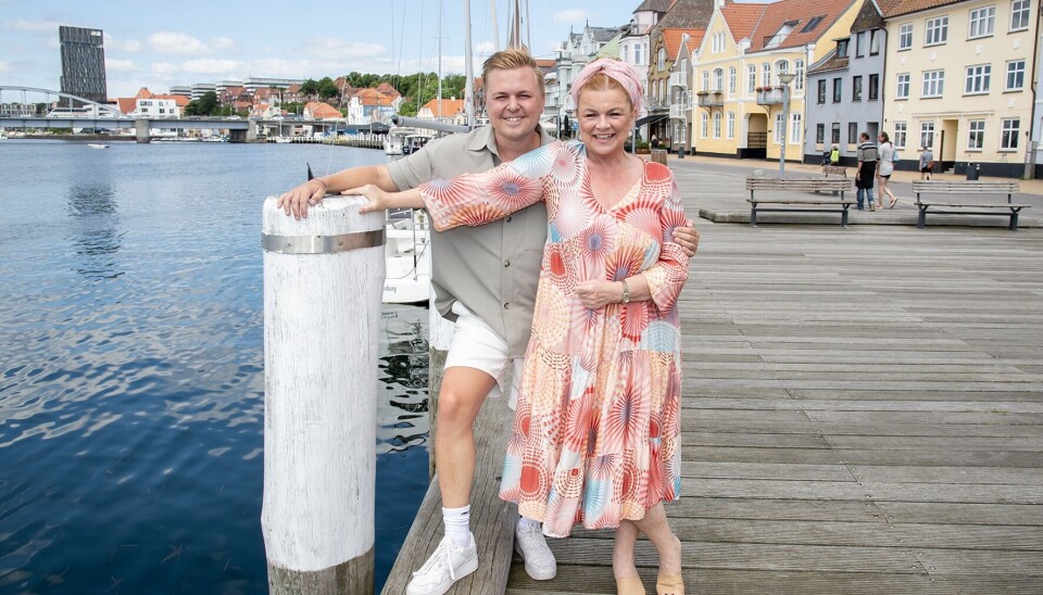 - Når tæppet går den 13. Juli, så er det slut, siger Jeanne Boel, der er tydelig vemodig ved tanken. - Men det er det rigtige for både os og revyen - og vi er super glade for, at revyen får nye, unge kræfter.