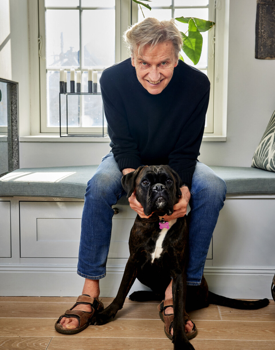 Jørgen med Jacks forgænger Jackie, som desværre kun blev et år gammel. – Vi var så uheldige, at Jackie var født med en uhelbredelig nyresygdom. Det var en stor sorg.