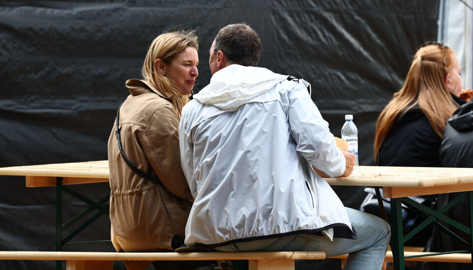 Tommy Ahlers og veninden Christina.