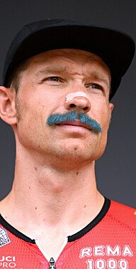 Vildt væddemål: Derfor er Magnus Corts skæg blåt