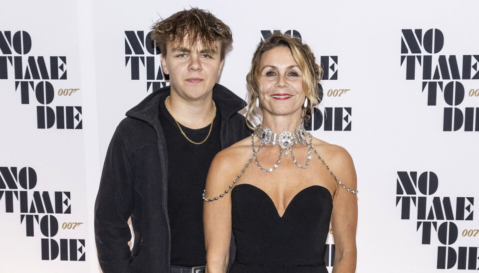 – Det er fedt, at vi nu er to voksne, der også er venner. Vi kan have fede samtaler, og vi kan lave nogle helt andre ting sammen, fortæller Anne Louise om forholdet til sin søn Mingus.